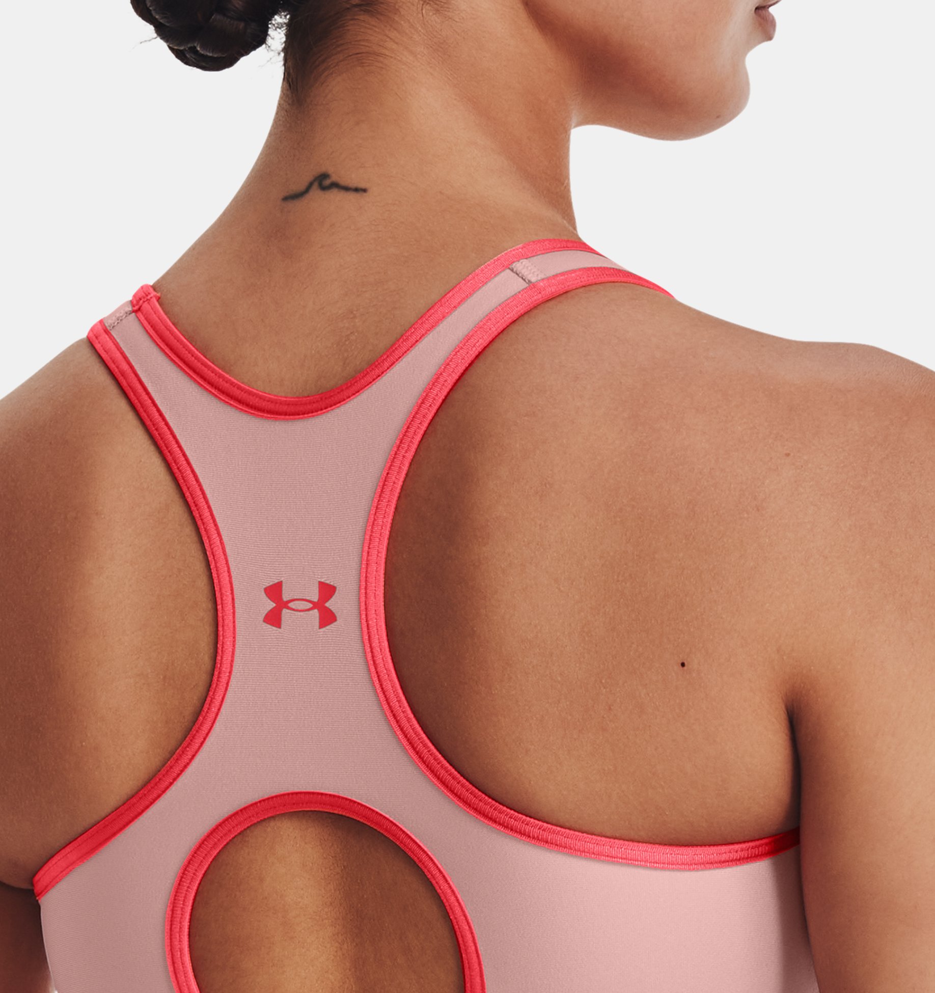 UNDER ARMOUR Women Pink Mid Crossback Solid Sports Bra 1307200-641