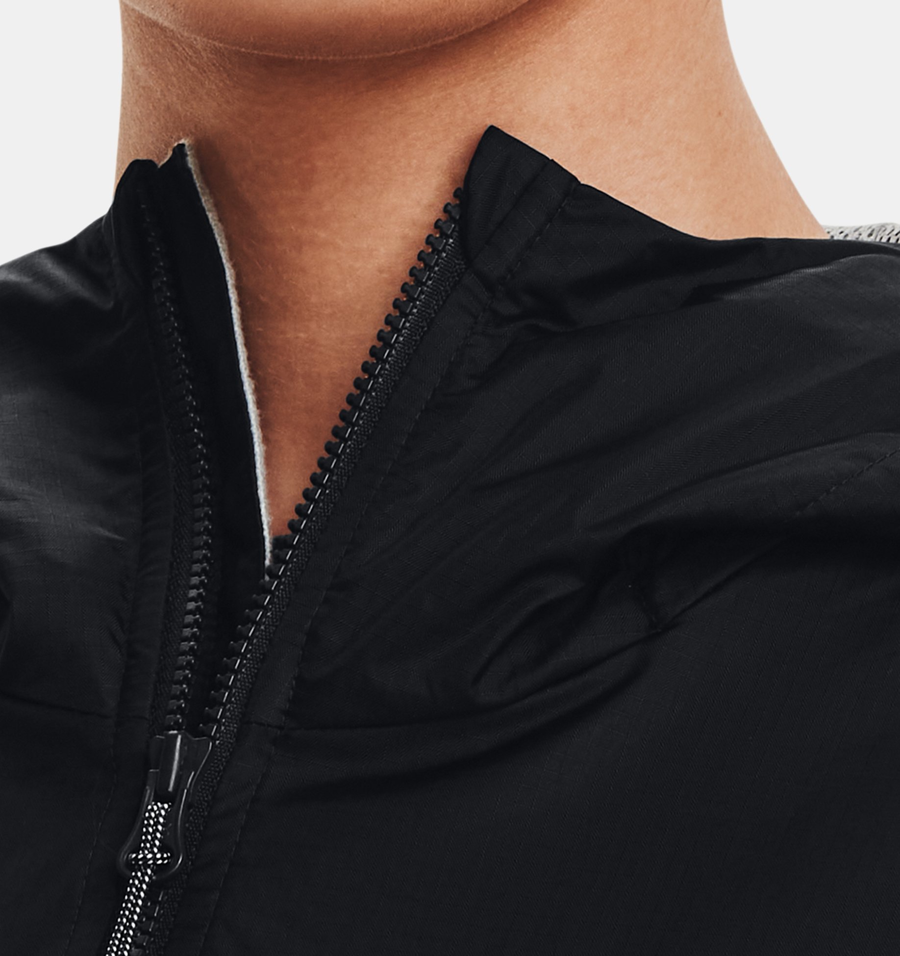 https://underarmour.scene7.com/is/image/Underarmour/V5-1321443-001_COLLAR?rp=standard-0pad|pdpZoomDesktop&scl=0.72&fmt=jpg&qlt=85&resMode=sharp2&cache=on,on&bgc=f0f0f0&wid=1836&hei=1950&size=1500,1500