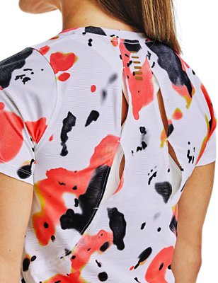 Under Armour Women's UA Qualifier Run Iso-Chill Upstream Camo Short Sleeve. 6