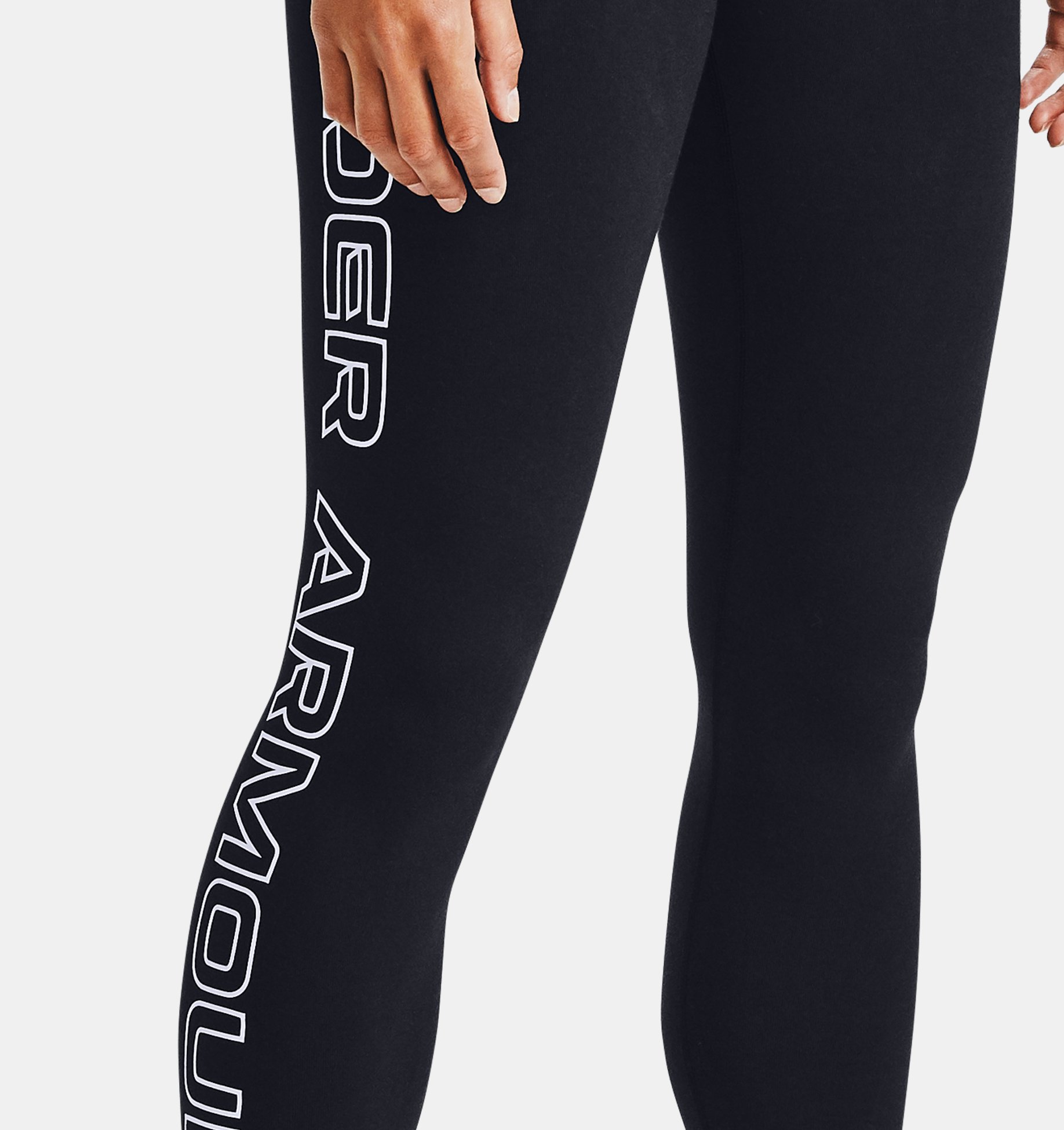 🆕️ Under Armour Cropped Legging, Women's Fashion, Activewear on Carousell