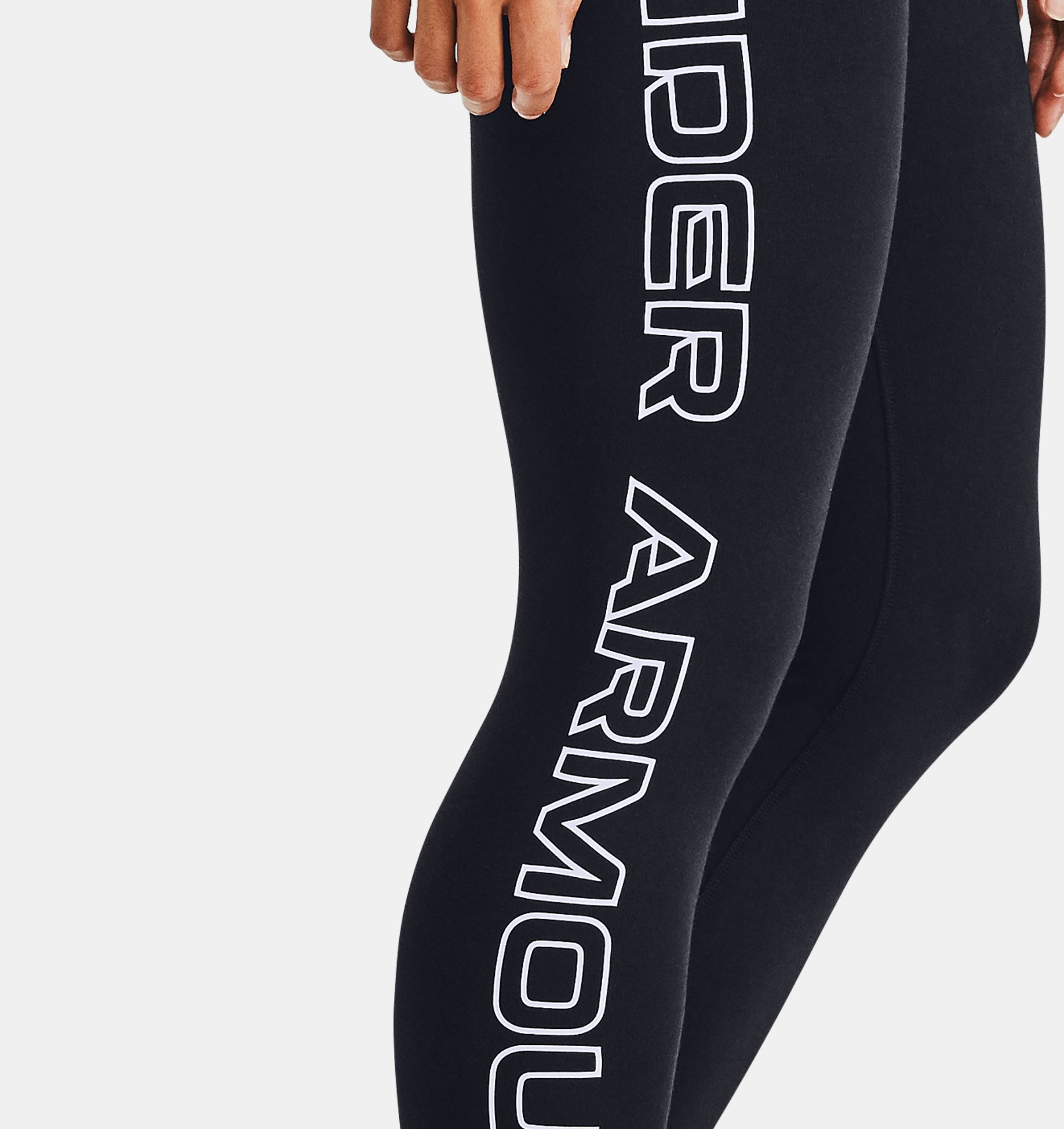 https://underarmour.scene7.com/is/image/Underarmour/V5-1356403-001_SC_Main?rp=standard-0pad|pdpZoomDesktop&scl=0.72&fmt=jpg&qlt=85&resMode=sharp2&cache=on,on&bgc=f0f0f0&wid=1836&hei=1950&size=1500,1500