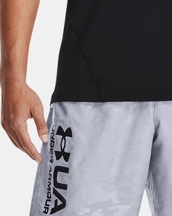 Men's HeatGear® Fitted Short Sleeve, Black, pdpMainDesktop image number 3