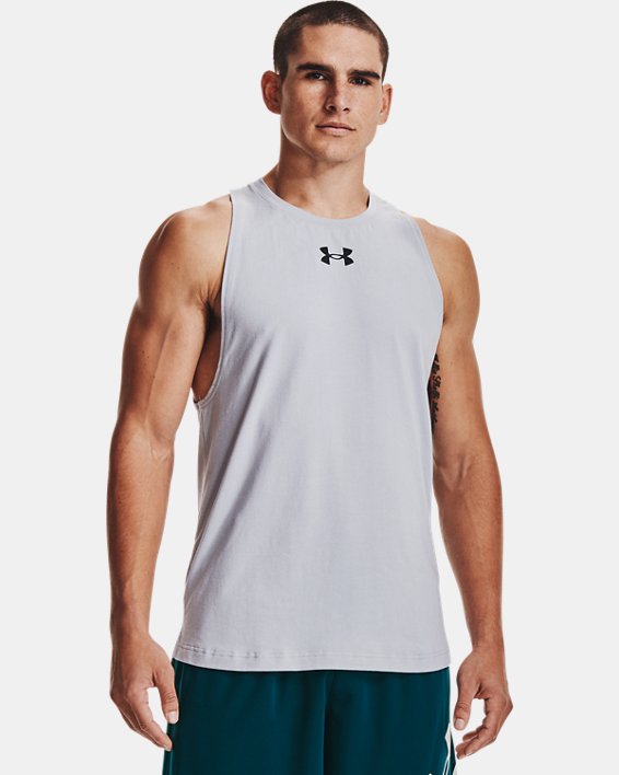 https://underarmour.scene7.com/is/image/Underarmour/V5-1361901-011_FC?rp=standard-0pad%7CpdpMainDesktop&scl=1&fmt=jpg&qlt=85&resMode=sharp2&cache=on%2Con&bgc=F0F0F0&wid=566&hei=708&size=566%2C708