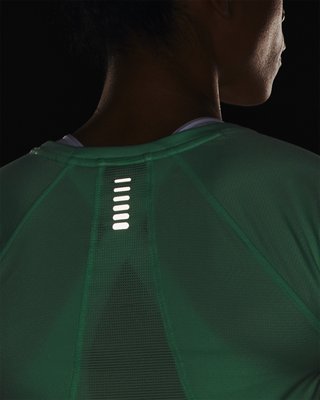 Under Armour Women's UA CoolSwitch Run Graphic Short Sleeve. 4