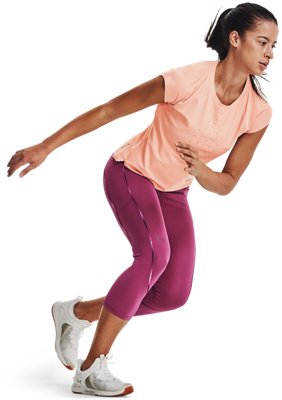 Women's UA RUSH&trade; No-Slip Waistband Scallop Capris image number 3