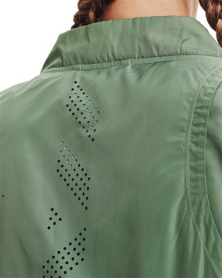 เสื้อแจ็คเก็ต UA Run Anywhere Laser สำหรับผู้หญิง image number 3