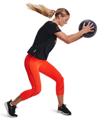 Women's UA RUSH&trade; HeatGear&reg; No-Slip Waistband Pocket Capris image number 3