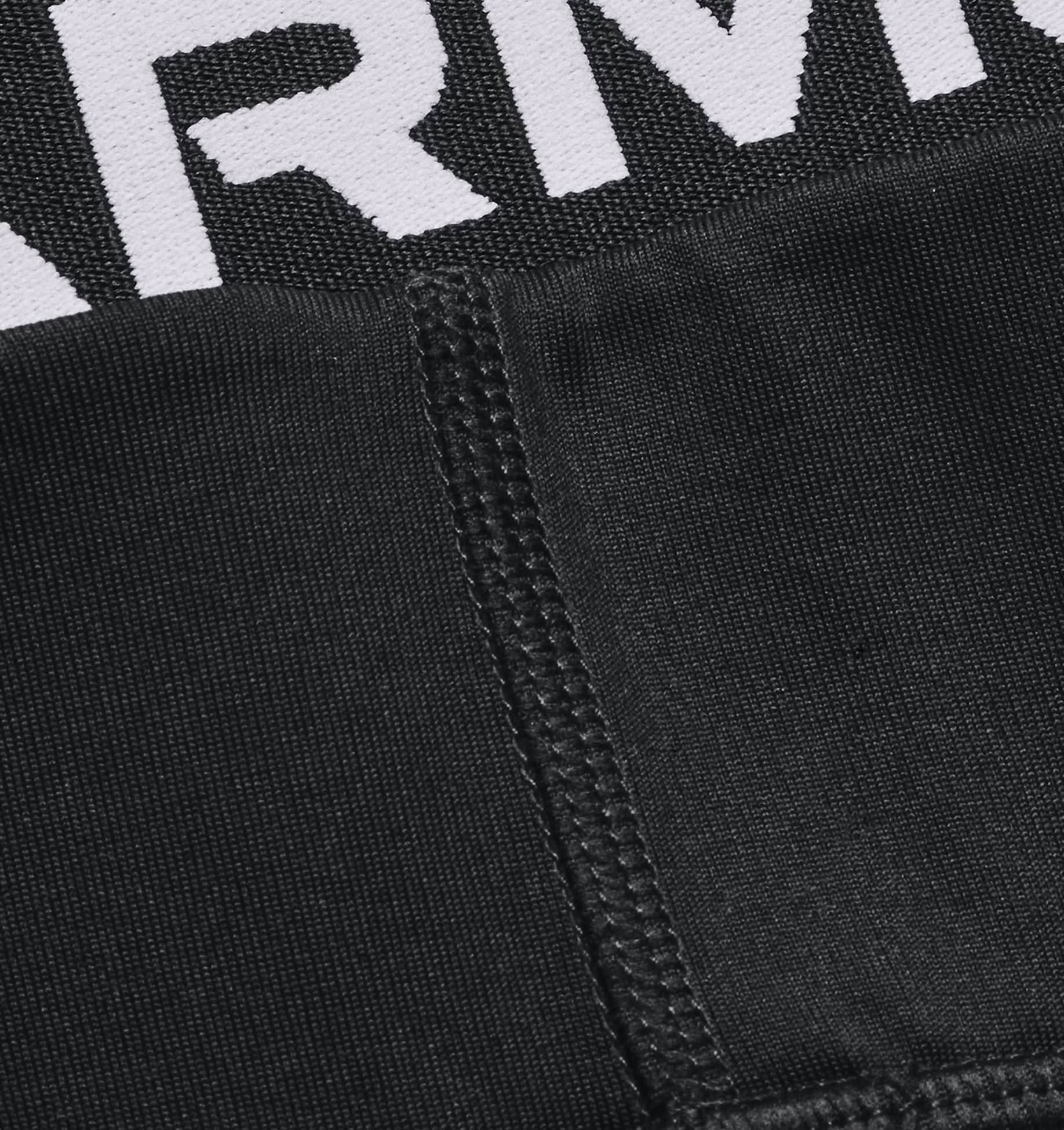 Womens medium Under Armour #1318133 black compression pants