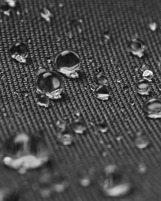 UA À l'abri des intempéries doublée