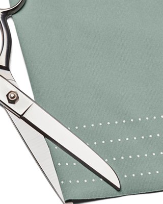 Under Armour Women's UA RUSH™ SmartForm Ankle Leggings. 5