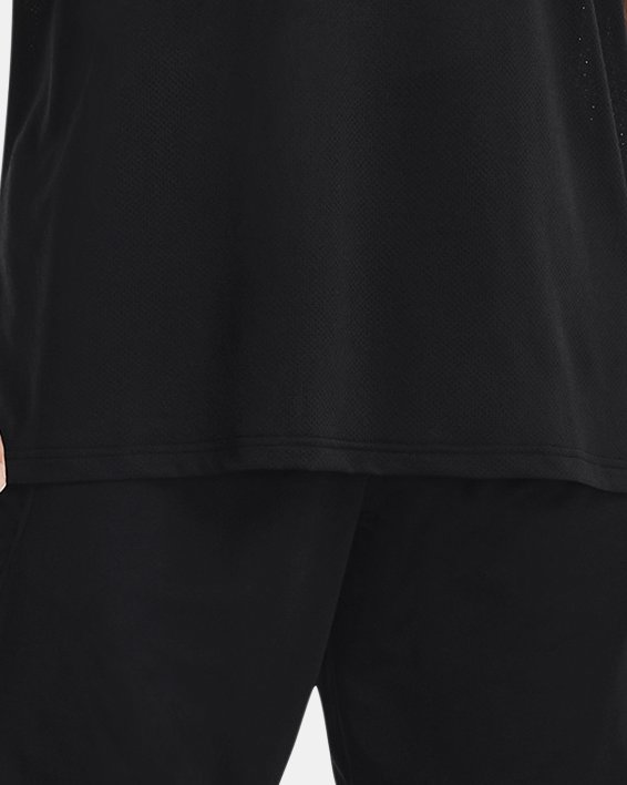 男士UA Baseline 10英寸短褲 in Black image number 2