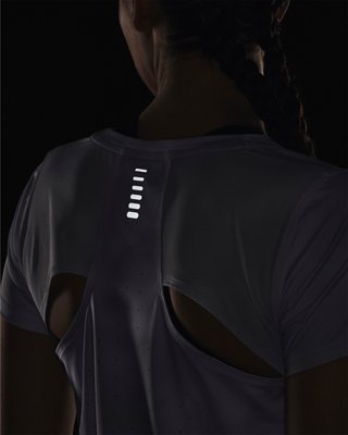 เสื้อยืด UA Iso-Chill 200 Laser สำหรับผู้หญิง image number 3