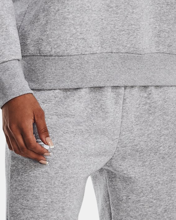 เสื้อคอกลม UA Essential Fleece สำหรับผู้หญิง in Gray image number 2