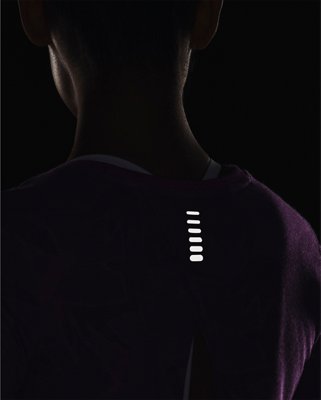 女士UA Streaker SnowCloud短袖T恤 image number 3