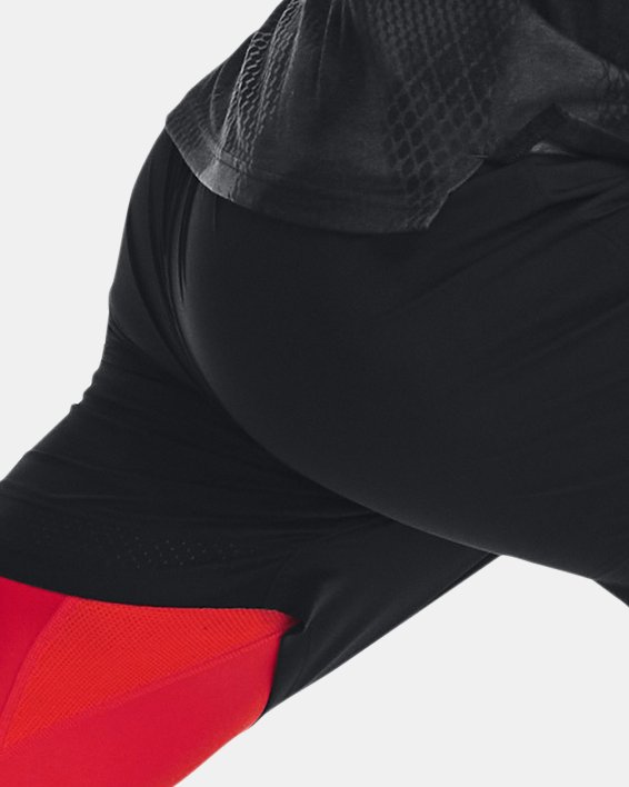 Shorts UA Vanish Woven de 15 cm para Hombre, Black, pdpMainDesktop image number 2