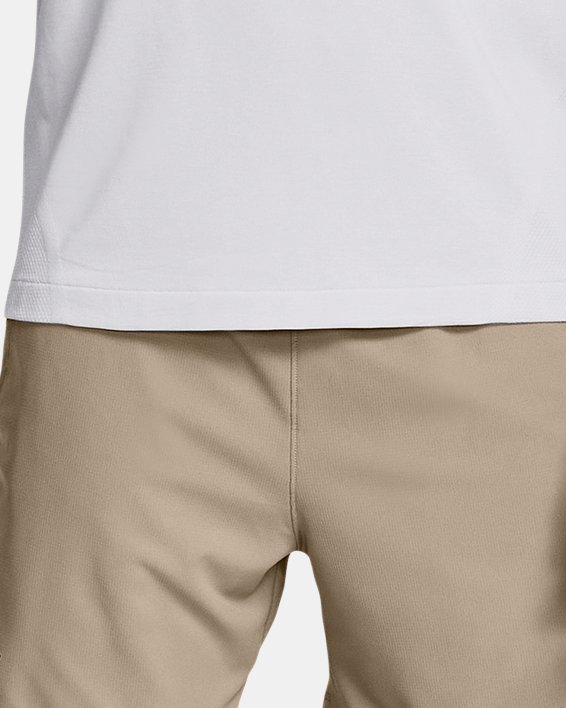 กางเกงขาสั้น UA Vanish Woven 6" สำหรับผู้ชาย in Brown image number 2