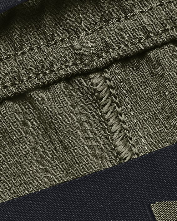 Shorts UA Vanish Woven de 15 cm para Hombre, Green, pdpMainDesktop image number 4