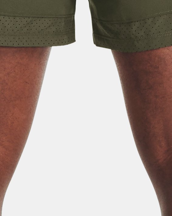 กางเกงขาสั้น UA Vanish Woven 6" สำหรับผู้ชาย in Green image number 1
