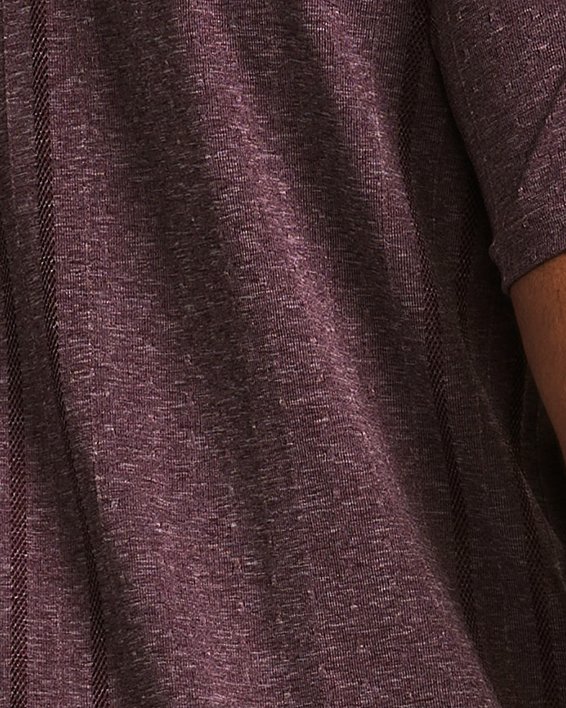 เสื้อแขนสั้น UA RUSH™ Seamless สำหรับผู้ชาย in Maroon image number 1