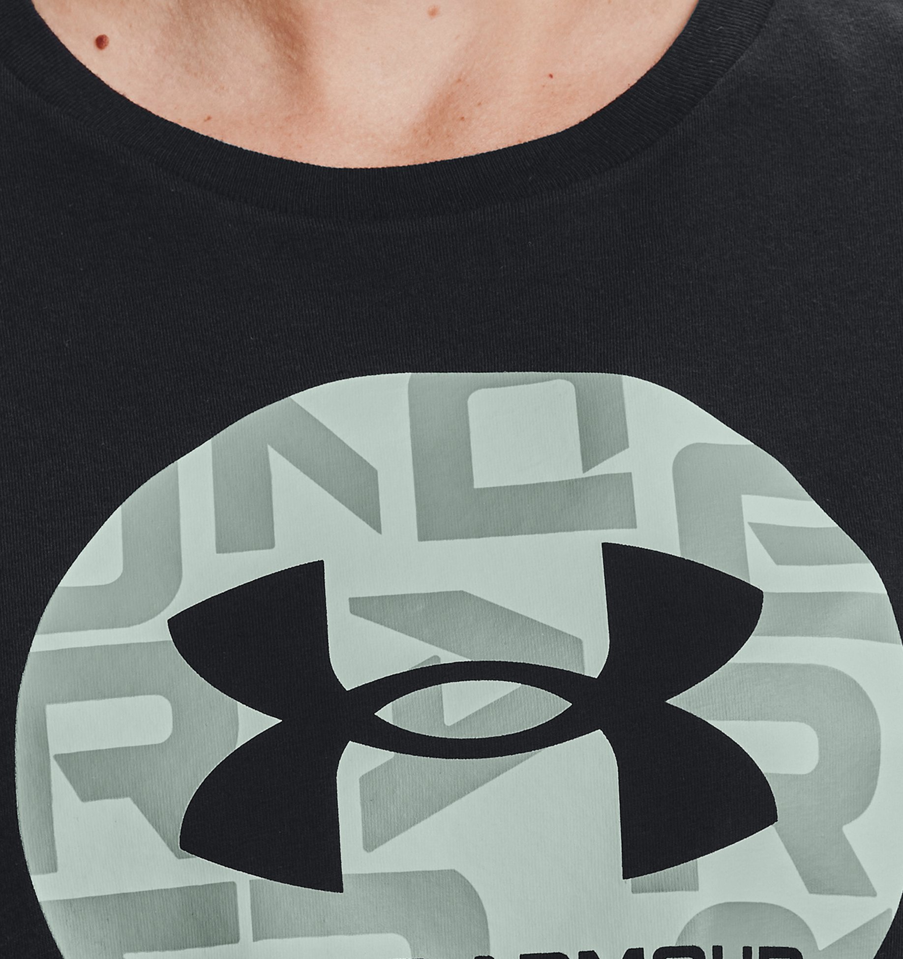 Camiseta Under Armour UA Circle Wordmark SS 1374162-001 - Femenina