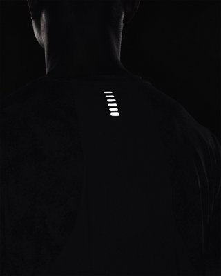 Men's UA Iso-Chill Laser Short Sleeve image number 5