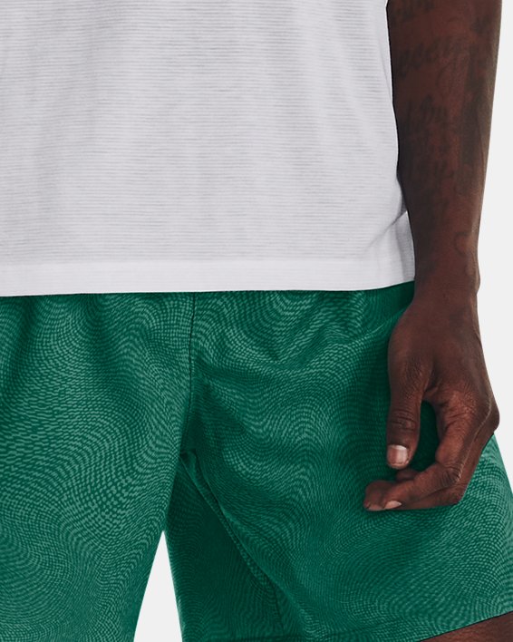 UA LAUNCH 7'' PRINTED SHORT in Green image number 2