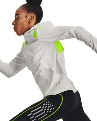 Chamarra UA Run Anywhere para mujer, Gray, pdpMainDesktop image number 2