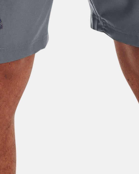 男士UA Woven Graphic短褲 in Gray image number 0