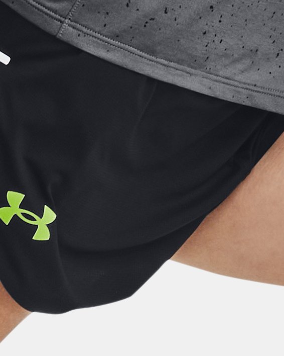 Women's UA Lighter Than Air Shorts image number 3