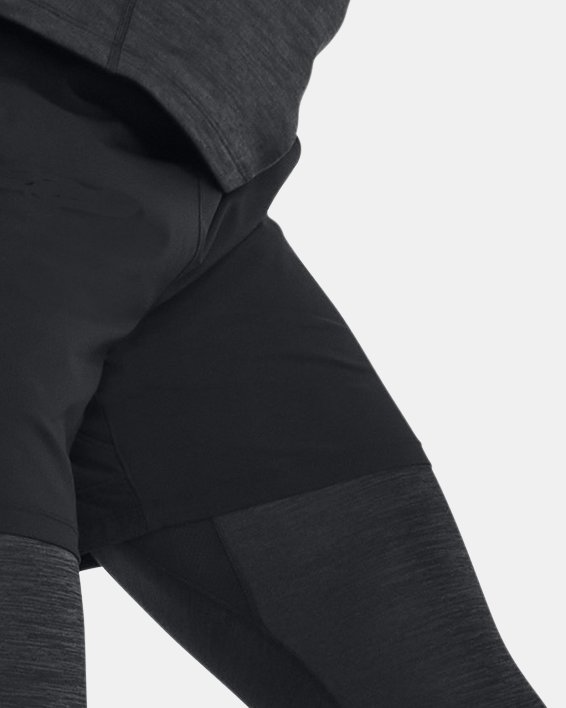 กางเกงขาสั้นลายกราฟิก UA Vanish Woven 6" สำหรับผู้ชาย in Black image number 3