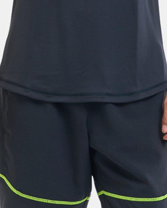 Men's UA Challenger Pro Training Short Sleeve in Black image number 3