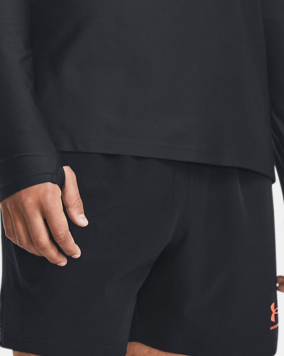 กางเกงขาสั้นผ้าทอ UA Challenger Pro สำหรับผู้ชาย in Black image number 2