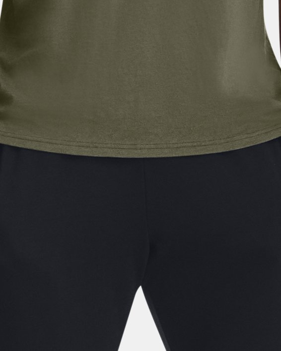 Men's UA Pinnacle Training Short Sleeve in Green image number 2
