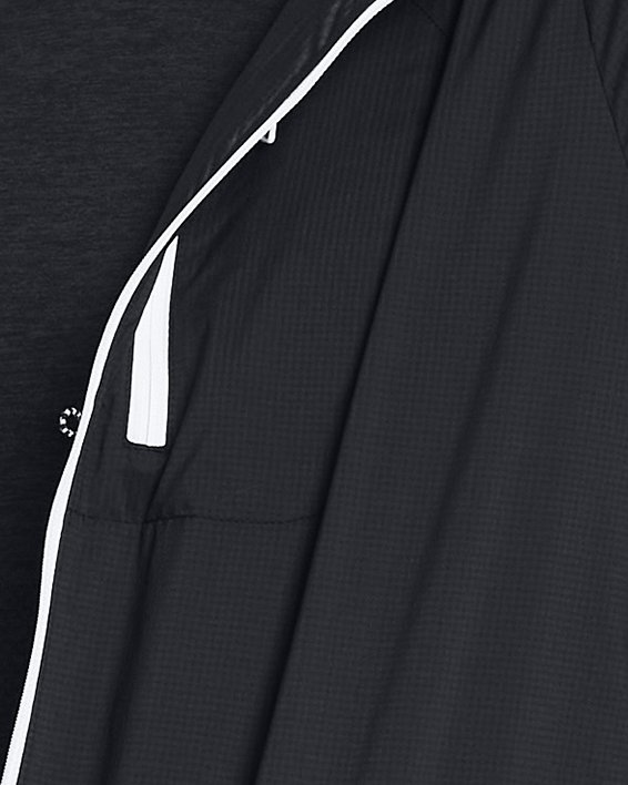 เสื้อแจ็คเก็ตน้ำหนักเบา UA Launch สำหรับผู้ชาย in Black image number 0