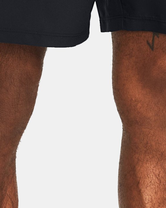 Shorts UA Launch 18 cm da uomo, Black, pdpMainDesktop image number 0