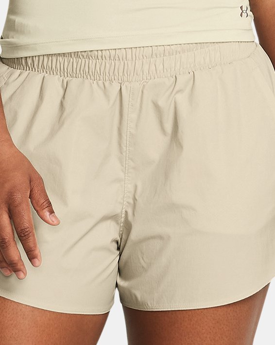Pantalón corto arrugado de 8 cm UA Vanish para mujer, Brown, pdpMainDesktop image number 2