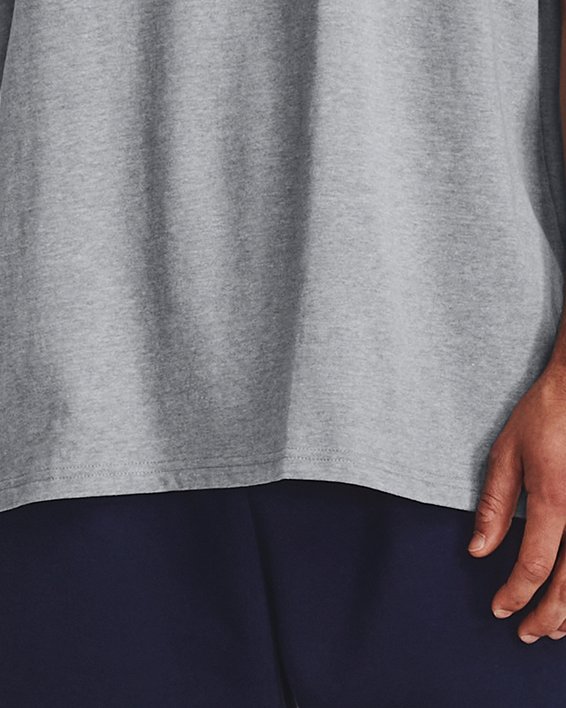 เสื้อแขนสั้นมีน้ำหนักทรงโอเวอร์ไซส์ UA สำหรับผู้ชาย in Gray image number 2