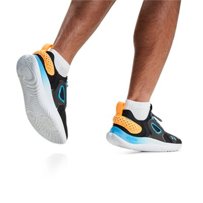 Men's UA Flow Velociti MVMNT SNG Sportstyle Shoes image number 7