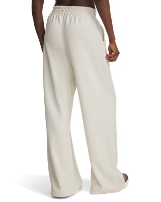 UA Meridian Lounge image number 1