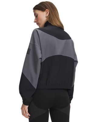 Женская куртка Under Armour UA Freedom Rival Woven, цвет: Чёрный / Тёмно-серый — фото 2