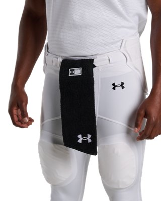UA Football 2 Towel | Under Armour